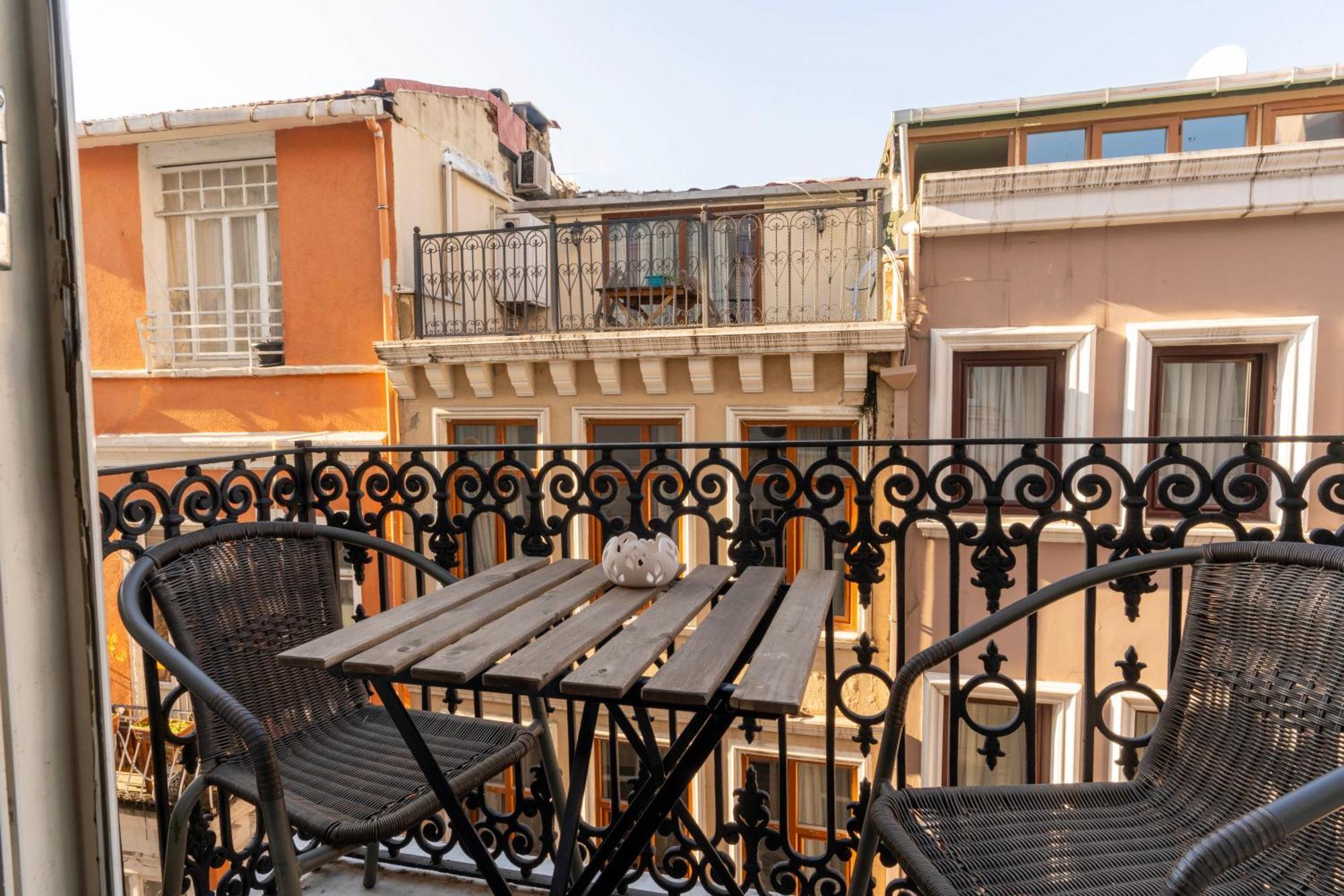 5 Apartment Galata Istanbul Bagian luar foto
